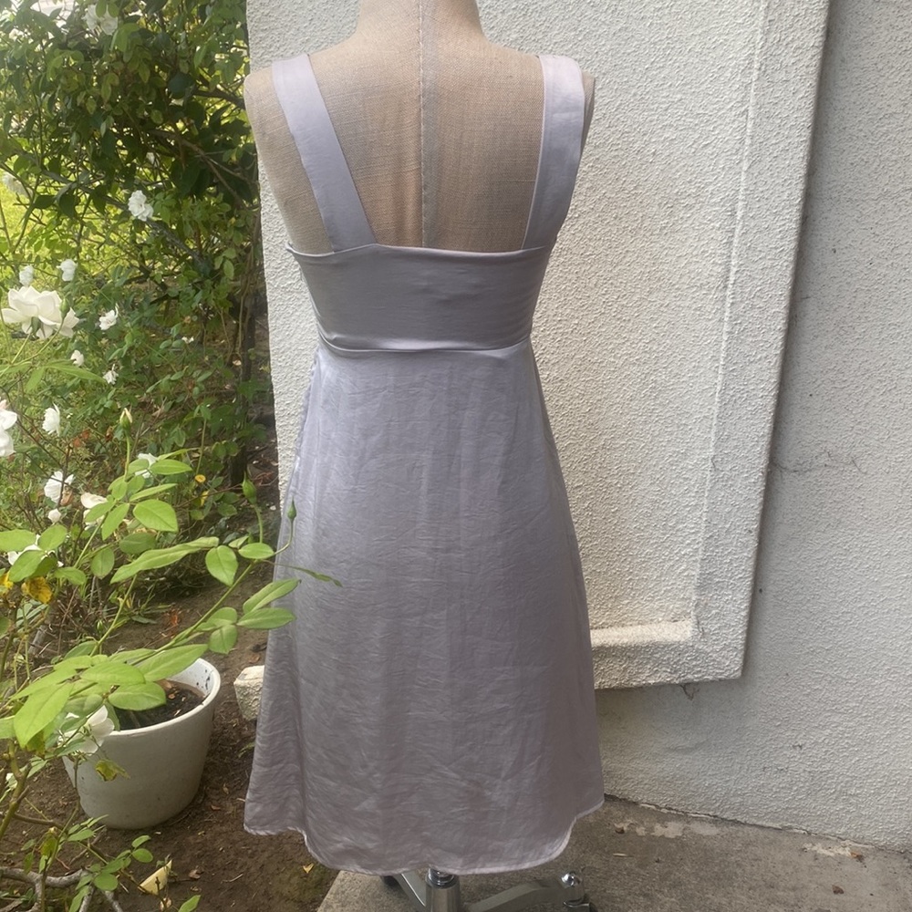 Moochi from New Zealand stunning silver dress with gorgeous lining. - Picture 8 of 13